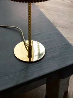 9209 Bordlampe fra GUBI