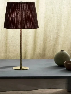 9205 Bordlampe fra GUBI