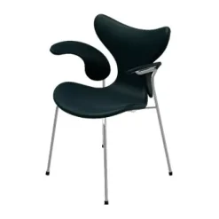 3208 Liljen med armlæn af Arne Jacobsen