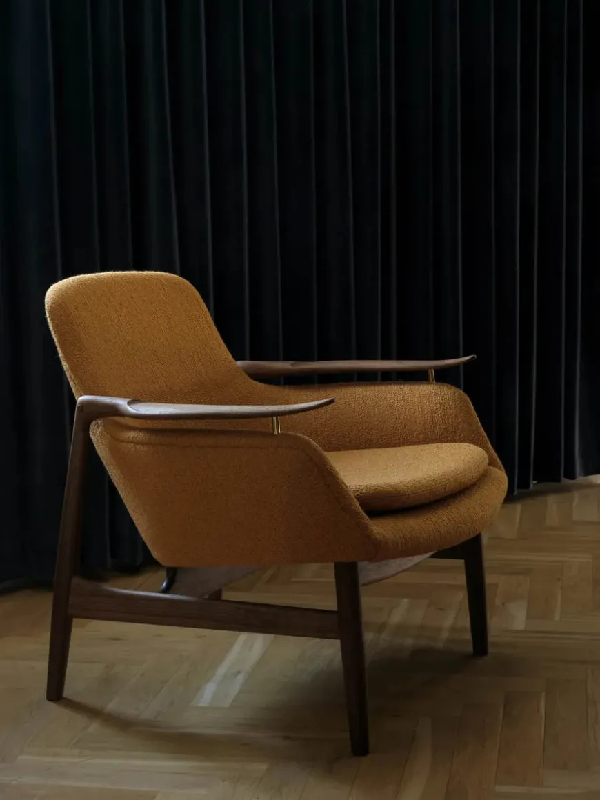 53 Lænestol, eg klar olie af Finn Juhl