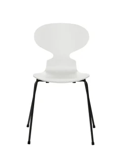 3101 Myren Stol lakeret af Arne Jacobsen
