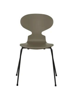 3101 Myren Stol lakeret af Arne Jacobsen