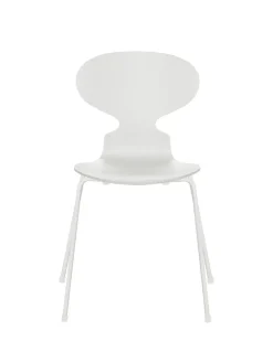 3101 Myren Stol lakeret af Arne Jacobsen