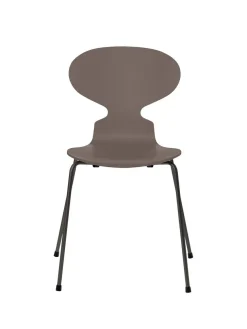 3101 Myren Stol lakeret af Arne Jacobsen