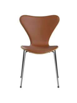 3107 Serie 7 Stol, forsidepolstret af Arne Jacobsen