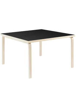 Aalto Table Square, 120x120 cm fra Artek