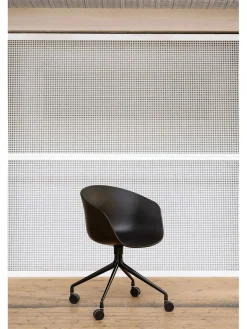 About a Chair AAC24 fra Hay