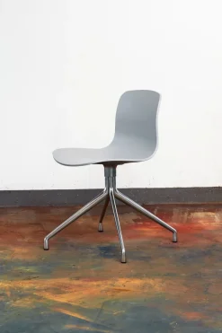 About a Chair AAC15 fra Hay