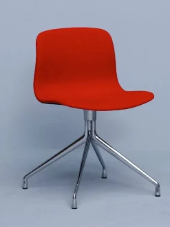 About a Chair AAC15 fra Hay