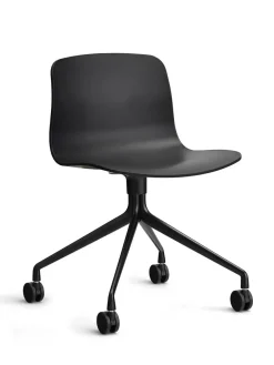 About a Chair AAC15 fra Hay