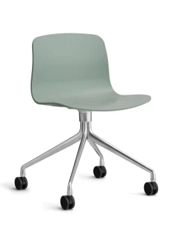 About a Chair AAC11 fra Hay