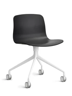 About a Chair AAC11 fra Hay