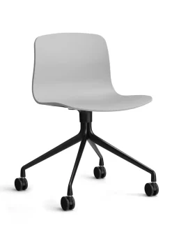 About a Chair AAC11 fra Hay