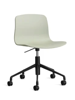 About a Chair AAC50 fra Hay