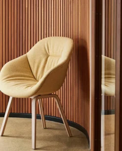 About a Chair AAC123 Soft fra Hay