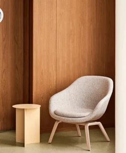 About a Lounge Chair low AAL81 fra Hay