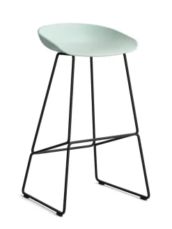 About a Stool AAS39 fra Hay