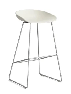 About a Stool AAS39 fra Hay