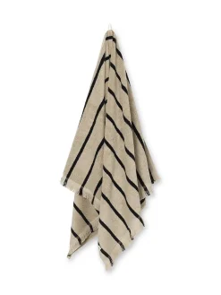 Alee Bath Towel, sand/black fra Ferm Living