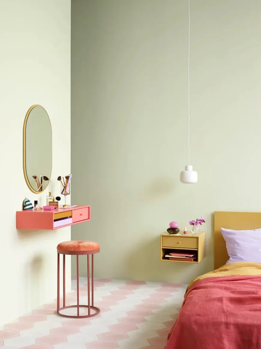 Around Spejl fra Montana