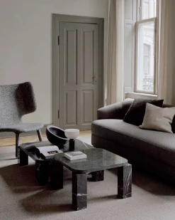 Atlas Sofabord 820x820, Unfilled Travertine fra New Works