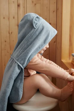 Augusta juniorhåndkæde med hætte, blue fog fra Liewood