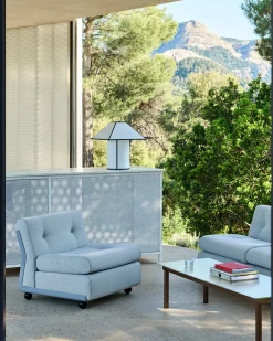 Ava Pyramid Table Lamp fra Hay