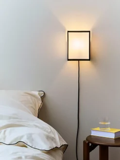 Ava Square Wall Lamp fra Hay