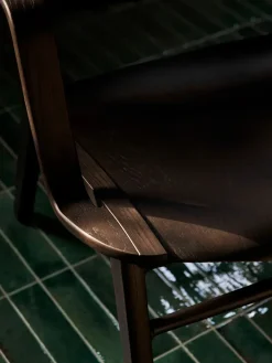 AX HM11 Stol, mørkbejdset eg fra &Tradition