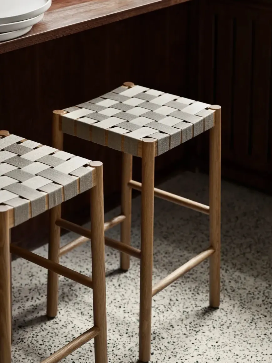 Betty barstol TK7 fra &Tradition