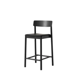 Betty TK14 counterstol med polster fra &Tradition