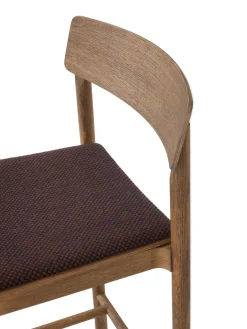 Betty TK14 counterstol med polster fra &Tradition