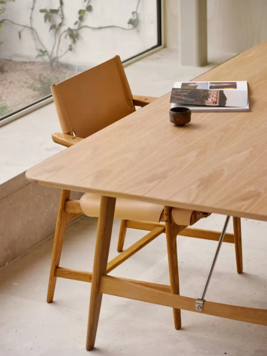 BM1160 Jagtbordet, 210 x 82 cm. af Børge Mogensen