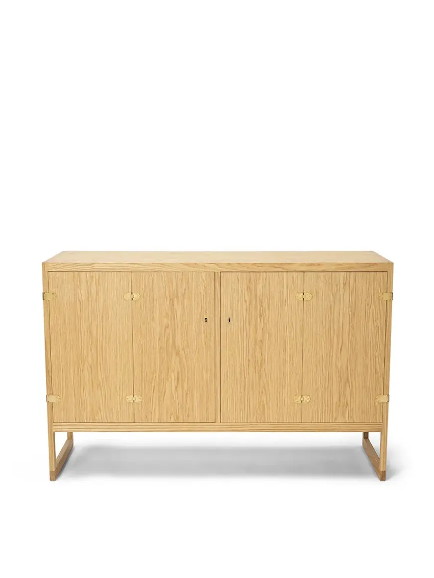 BM0057 Skænk af Børge Mogensen