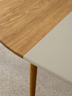 BM0121 Spisebord, olieret eg af Børge Mogensen