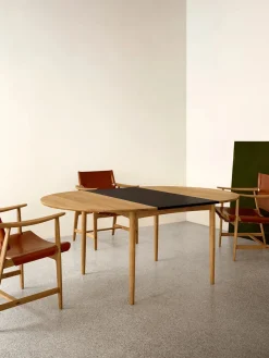 BM0121 Spisebord, sæbebehandlet eg af Børge Mogensen