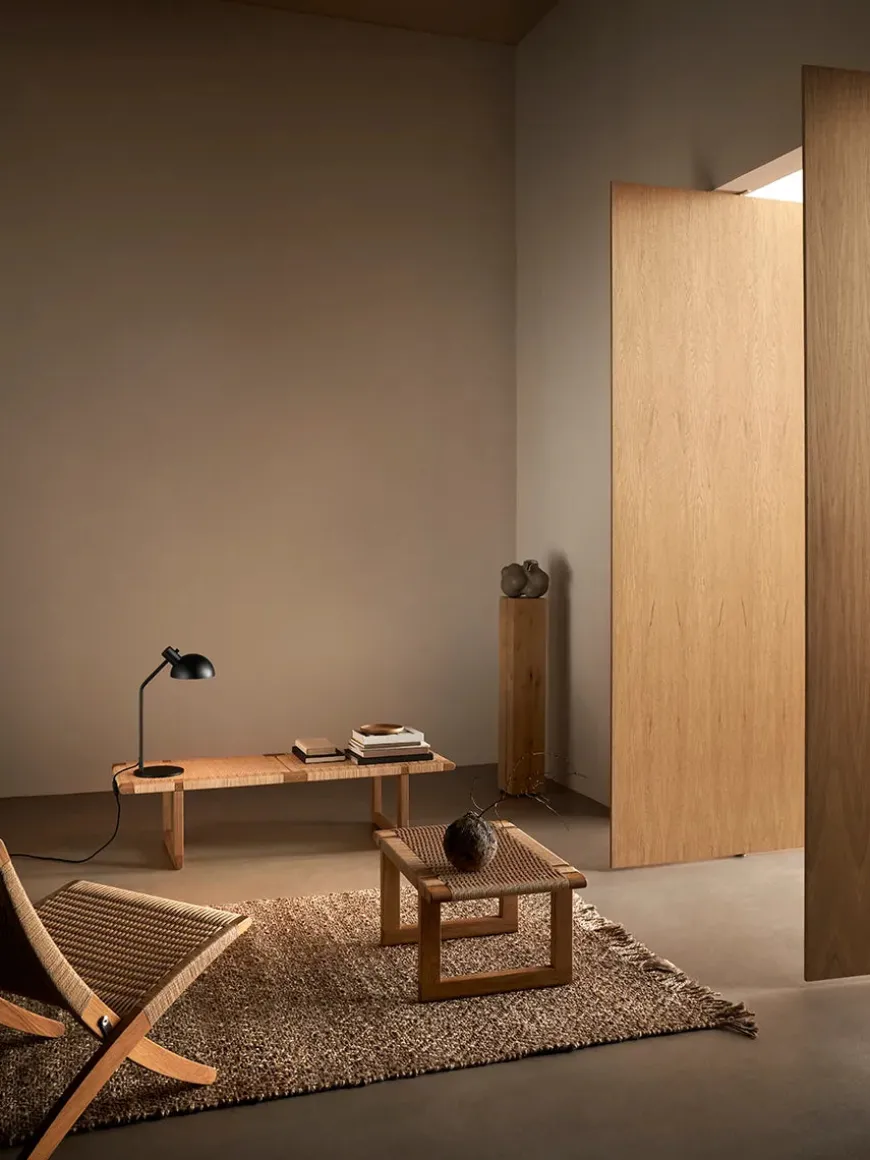 BM0489S Table Bench, papirflet af Børge Mogensen