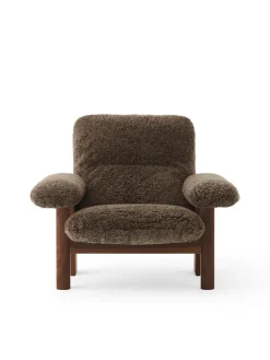 Brasilia Lounge Chair, Natural Oak Sheepskin Root fra Audo Copenhagen