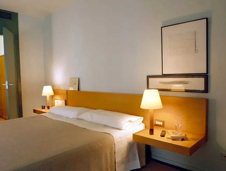 Básica M2 Bordlampe fra Santa and Cole