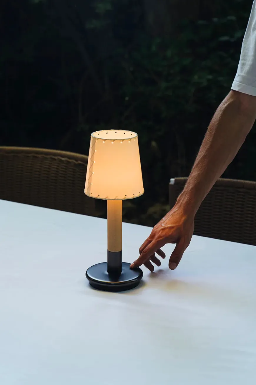 Básica Mínima Bordlampe fra Santa and Cole