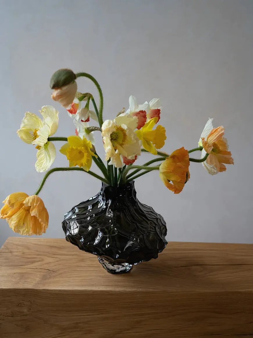 Canyon Vase Large, smoke fra Hein studio