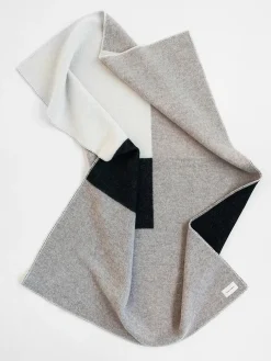 Cleo no. 01 Plaid fra Hein Studio