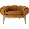Croissant Lounge Chair, leather fra GUBI
