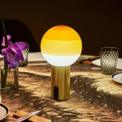 Dipping Light Portable bordlampe fra Marset