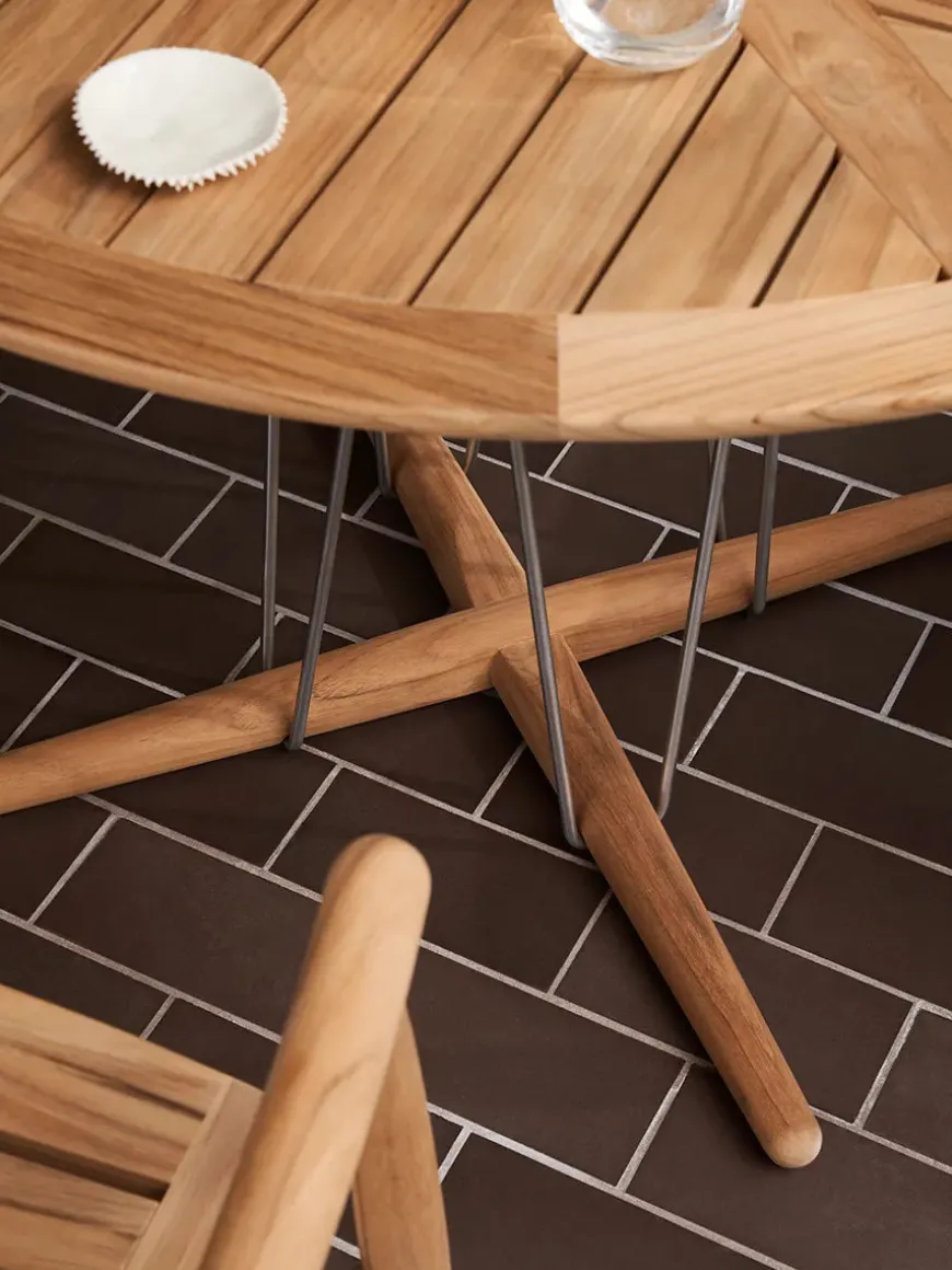 E022 Havebord, Ø110 fra Carl Hansen & Søn