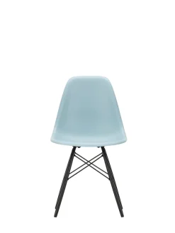 Eames Plastic Side Chair DSW, sortlakeret ahorntræ fra Vitra