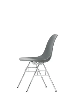 Eames Plastic Side Chair DSS-N, stabelbar fra Vitra