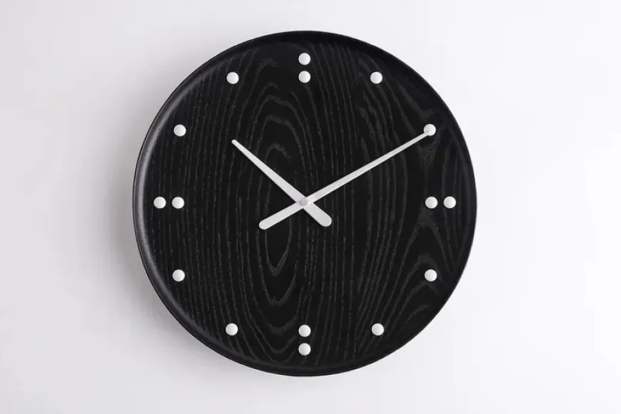 FJ Clock af Finn Juhl