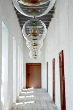 Globe, Brass Finish pendel Ø40 af Verner Panton