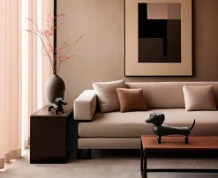 Gravhund mørkbejdset, mellem af Kay Bojesen